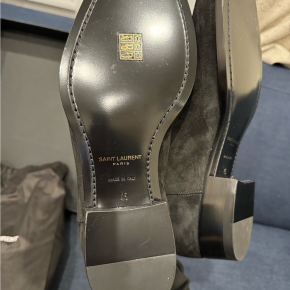 Brand new YSL Men’s Chelsea suede boots - Picture 5 of 6